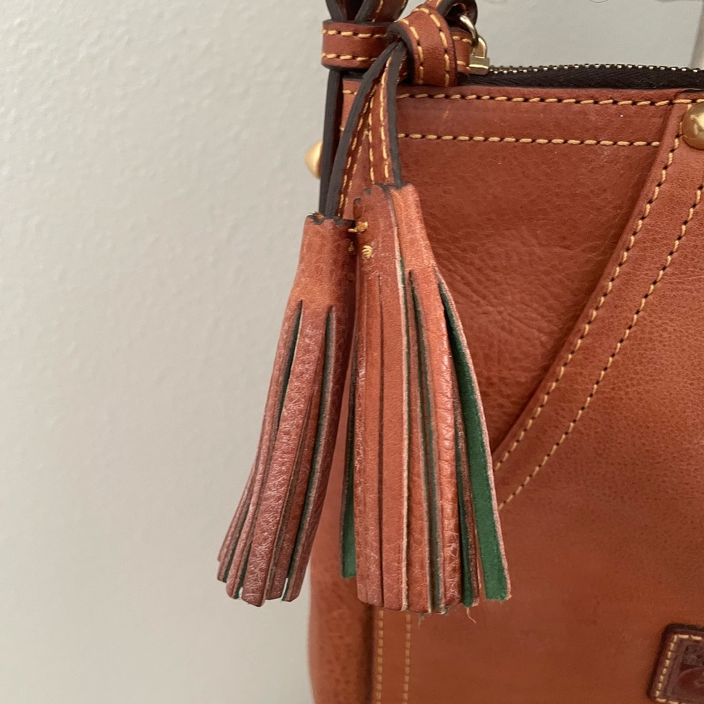 Dooney & Bourke Florentine Huntington Letter Carrier Bag - Picture 2 of 12